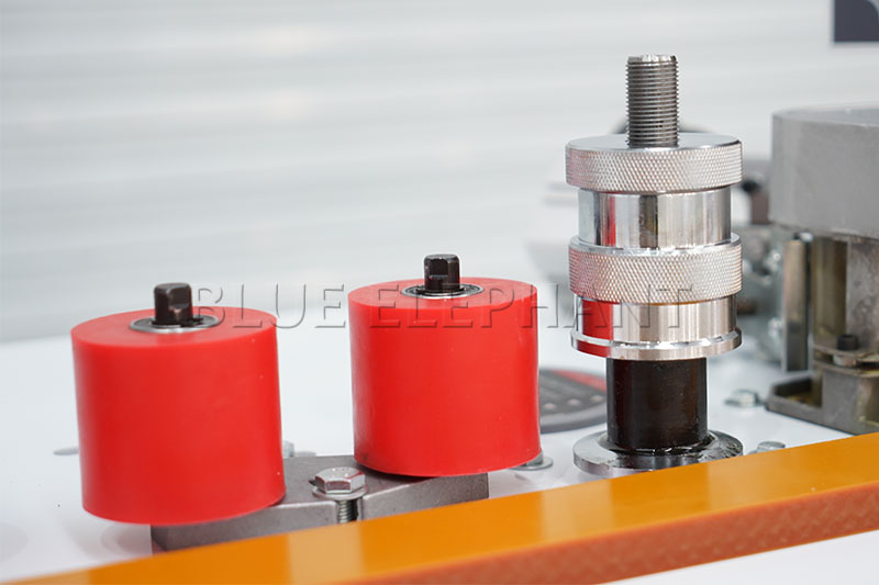 曲直線封邊機、